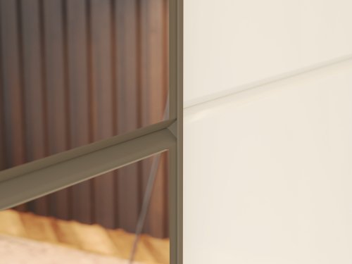 01 Porta com 04 espelhos