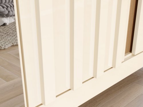 Portas com apliques ripados 