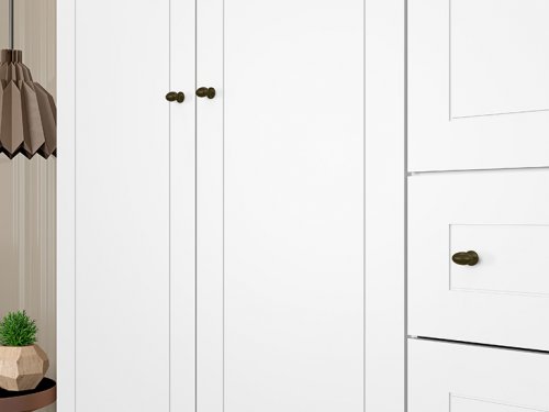 Handles in bronze color